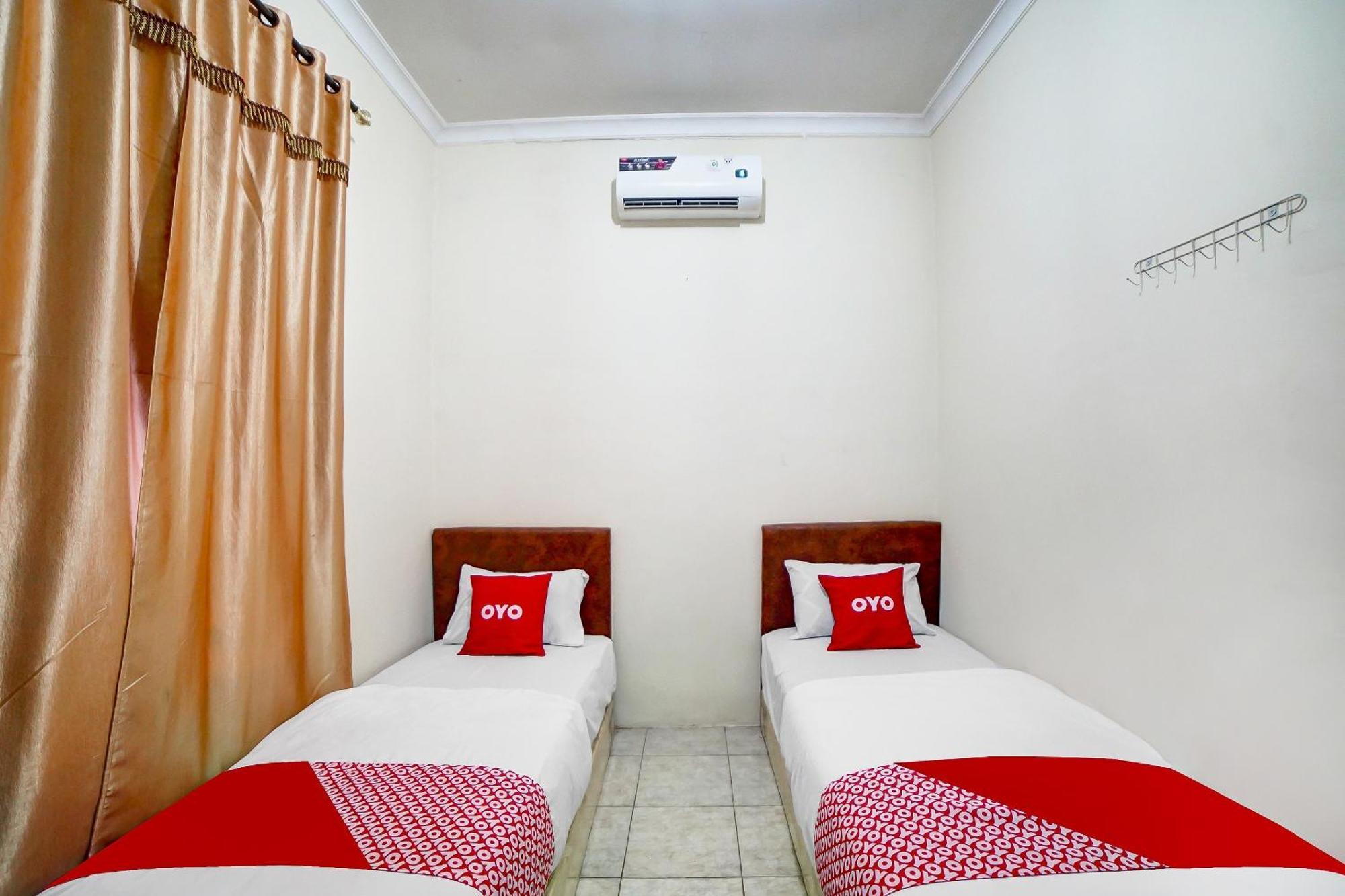 Oyo 91199 Felicia Homestay Medan Exterior photo
